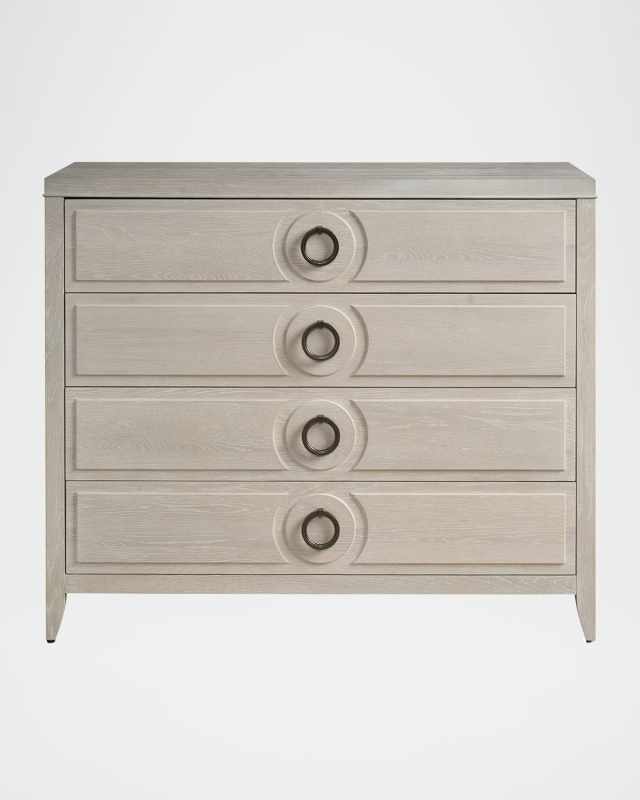 Lizmore Chest